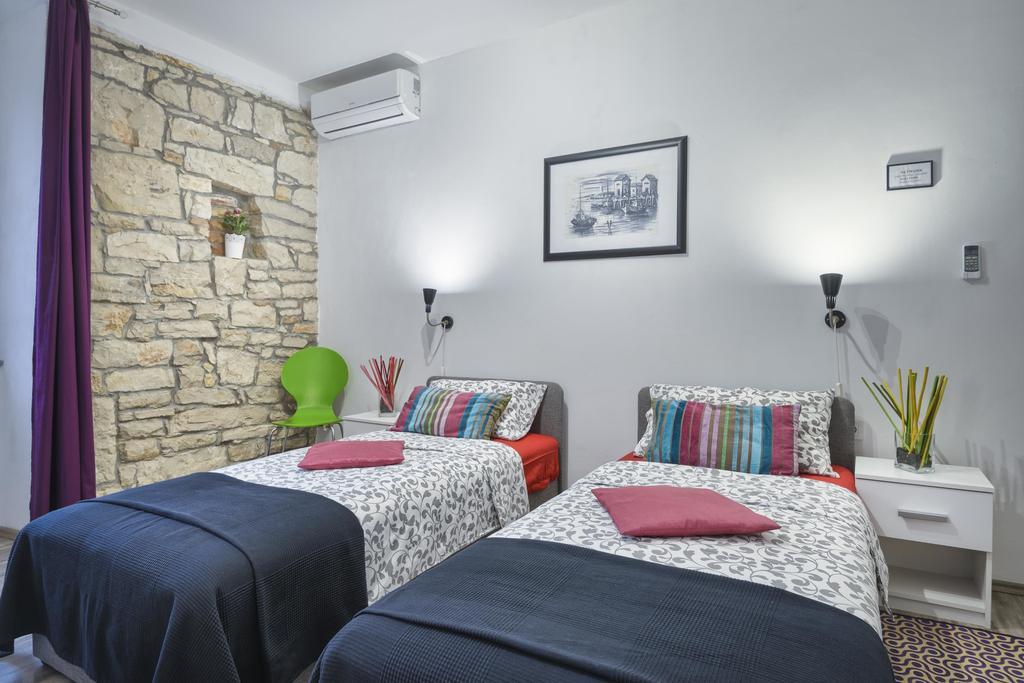 Top Center Rooms & Studio Hiša za goste 3*