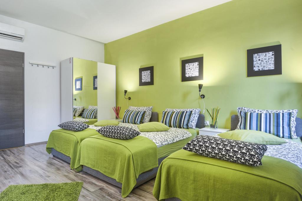 Top Center Rooms & Studio Hiša za goste