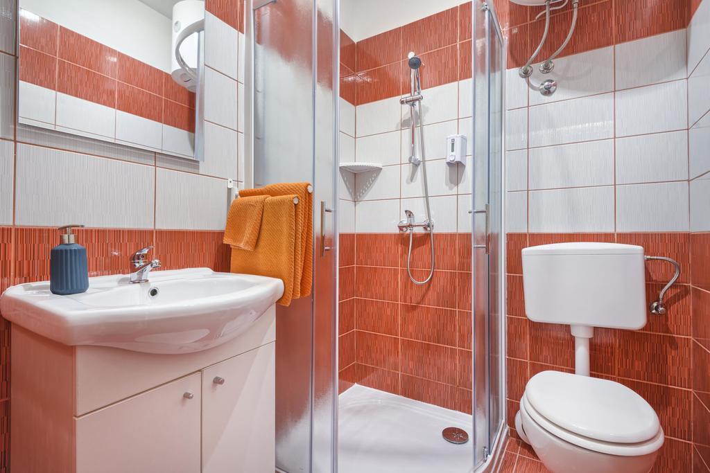 Top Center Rooms & Studio Hiša za goste 3*