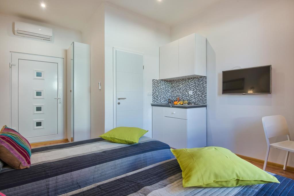 Top Center Rooms & Studio Pula