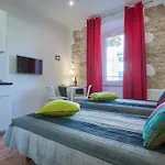 Top Center Rooms & Studio