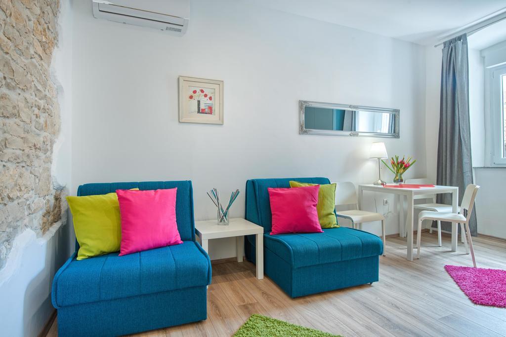 Penzión pre hostí Top Center Rooms & Studio Pula